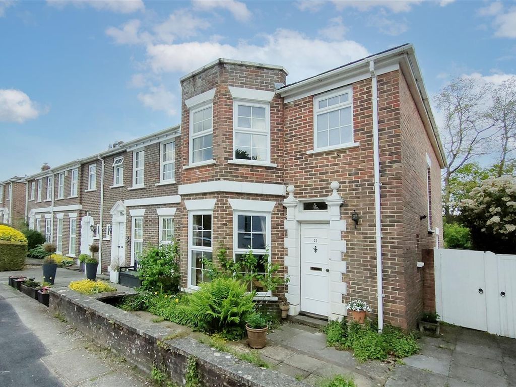 3 bed terraced house for sale in Heathfield Park, Midhurst GU29 Zoopla