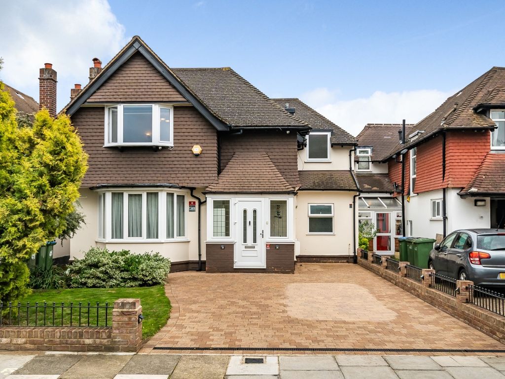 5 bed detached house for sale in Westhorne Avenue, London SE9, £900,000