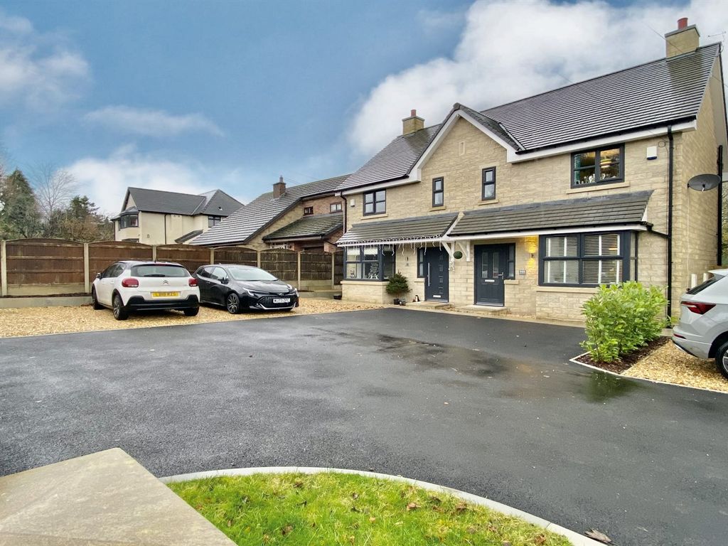 3 bed semidetached house for sale in Manchester Road, ChapelEnLe