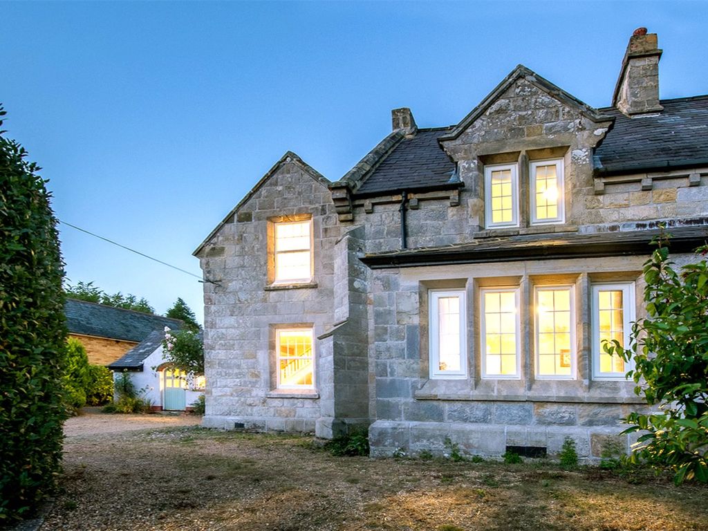 5 bed semidetached house for sale in Saint Hill Green, East Grinstead