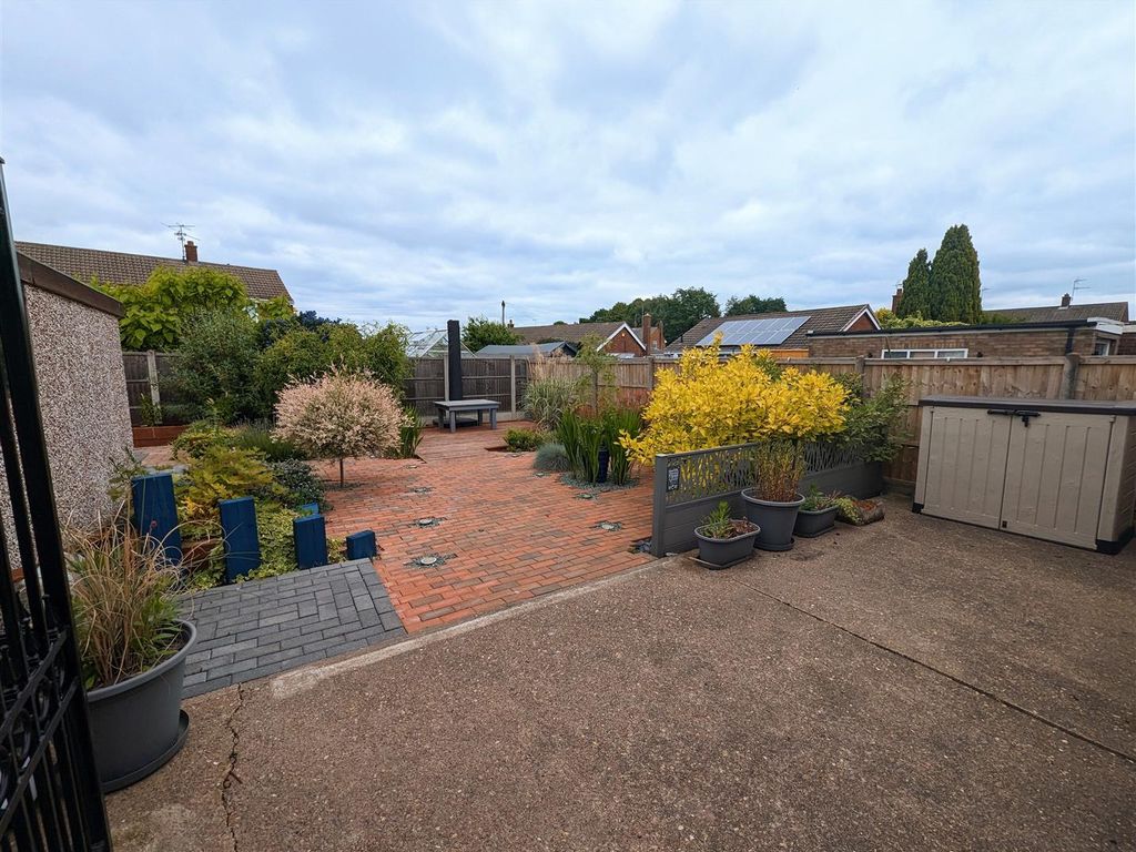 2 bed semidetached bungalow for sale in Russell Avenue, New Balderton