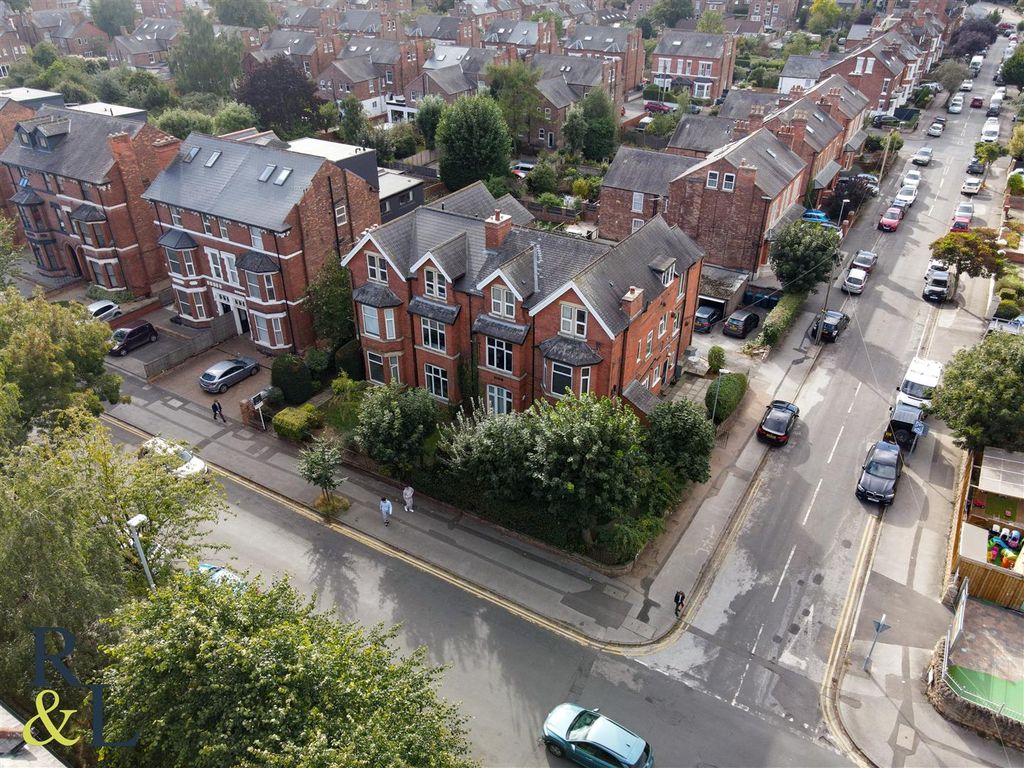 2 bed flat for sale in Musters Gables, Musters Road, West Bridgford