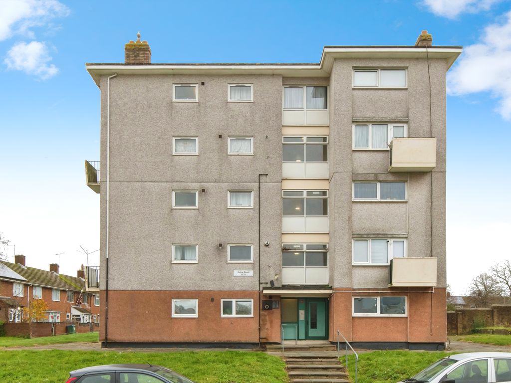 2 bed for sale in Colne Avenue, Millbrook, Southampton