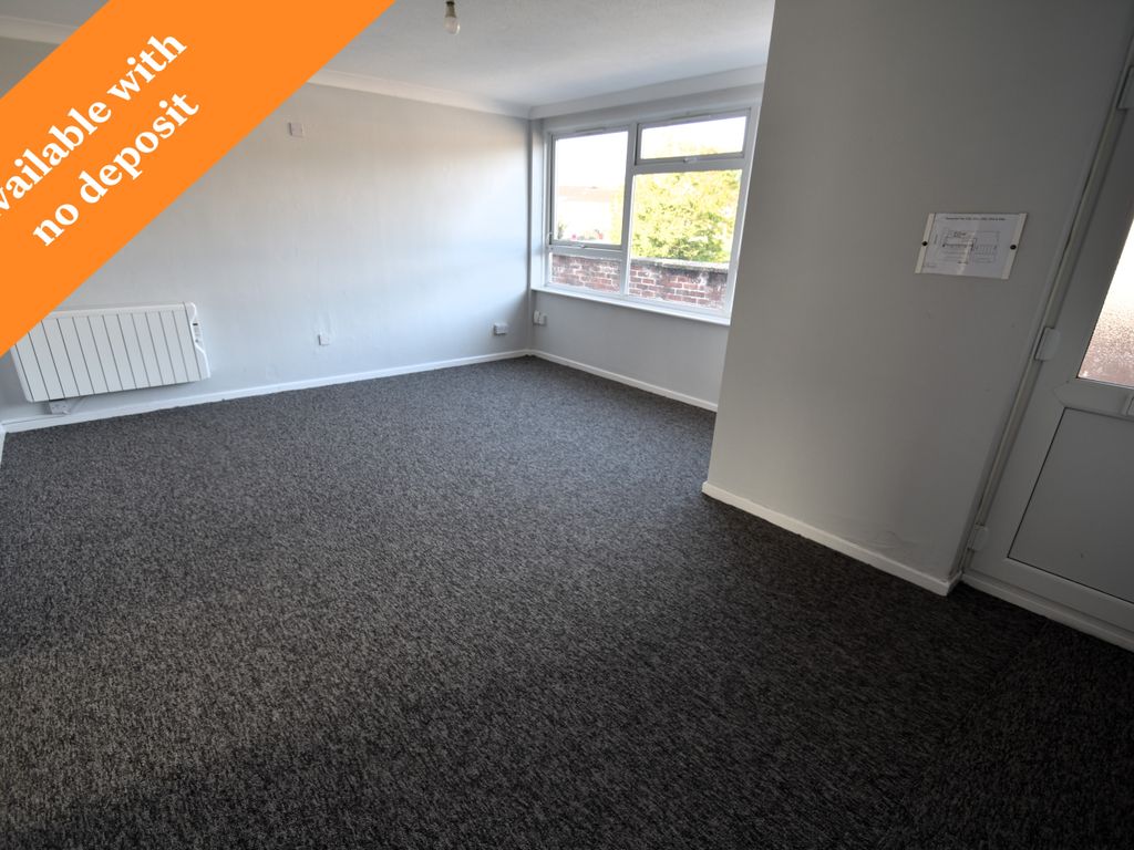 2 bed flat to rent in Milton Road, Cowplain, Waterlooville PO8, £900