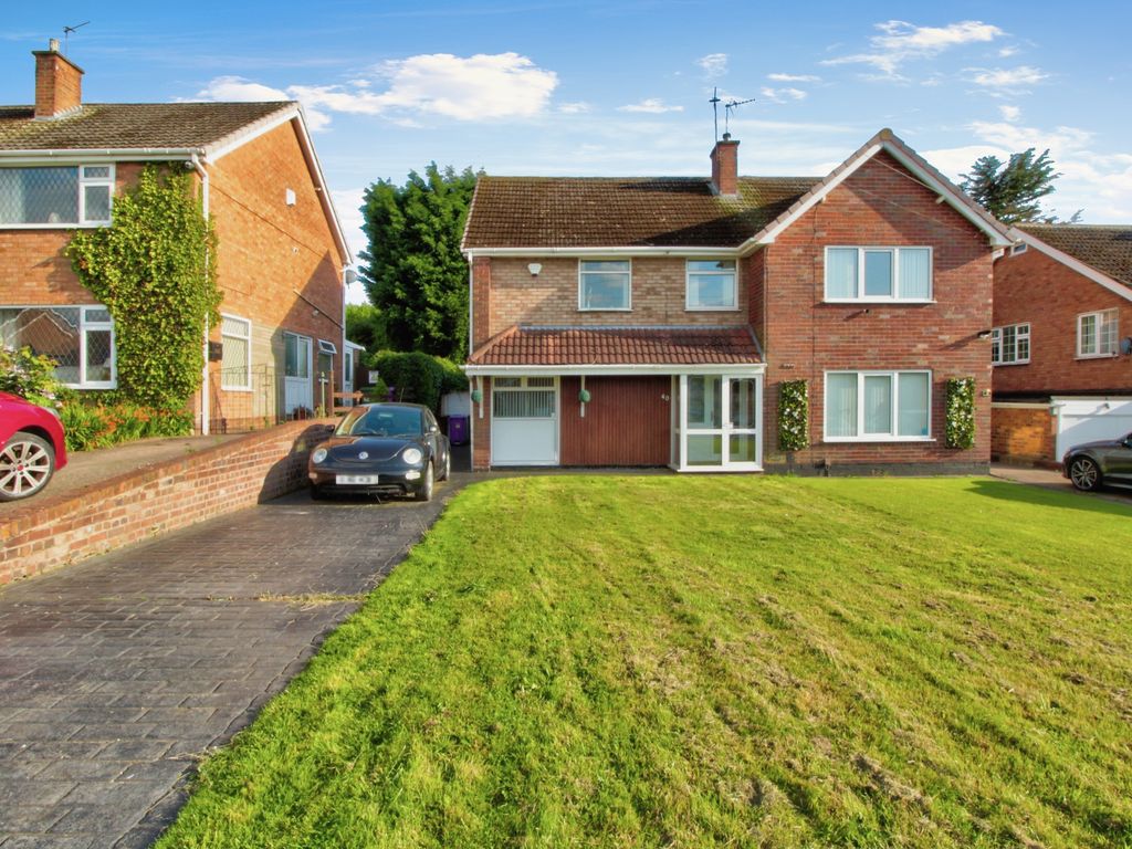 3 bed semidetached house for sale in Chartwell Drive, Wolverhampton