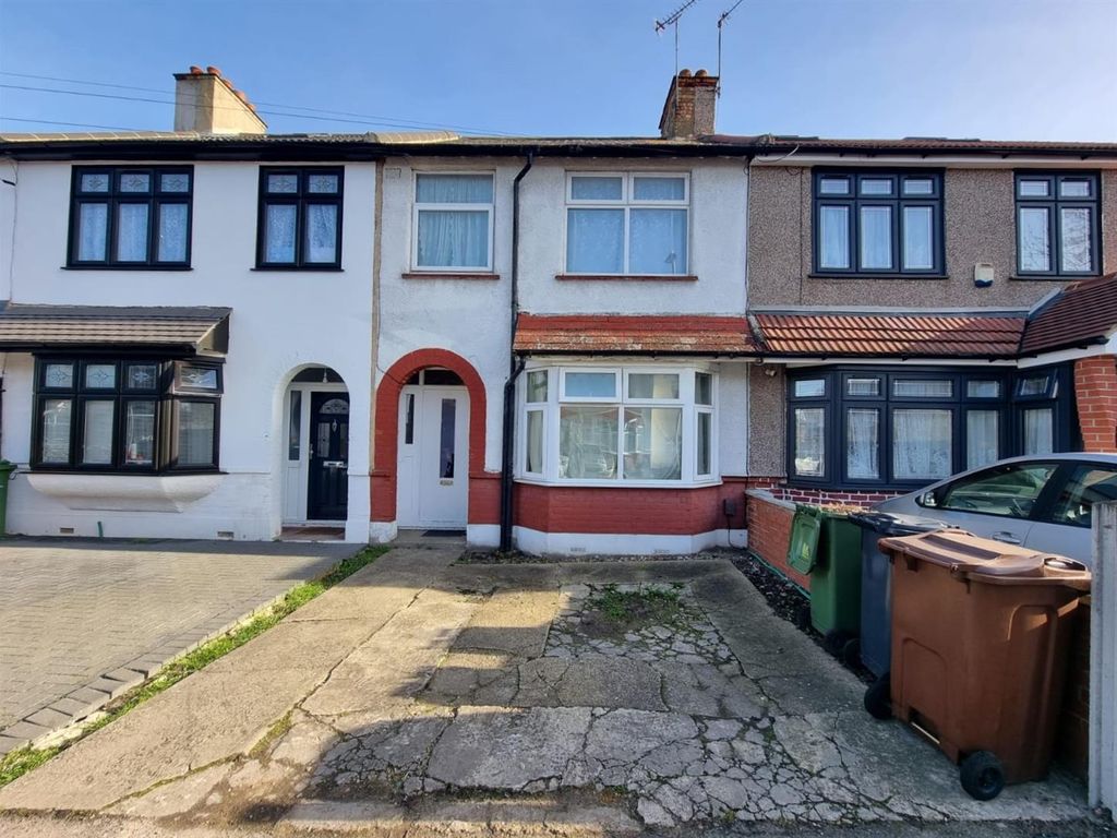 3 Bed Terraced House For Sale In Herbert Gardens Chadwell Heath