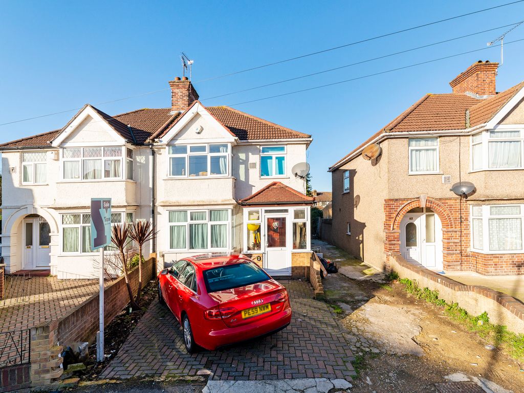 3 bed semidetached house for sale in Clevedon Gardens, Hounslow TW5