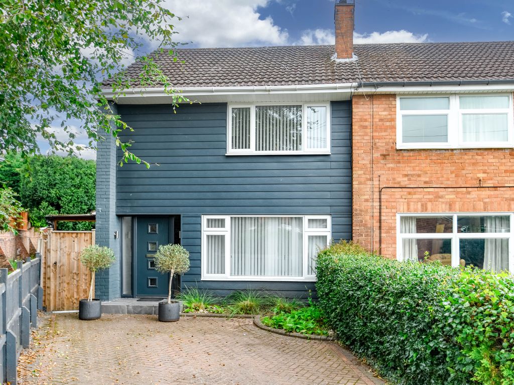 3 bed semidetached house to rent in Field Lane, Stourbridge, West