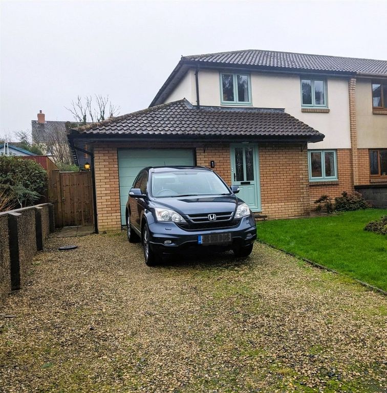 3 bed semidetached house for sale in Llys Y Nant, Llandybie, Ammanford