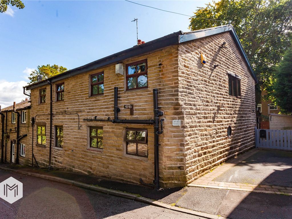 3 bed semidetached house for sale in Harwood Road, Tottington, Bury