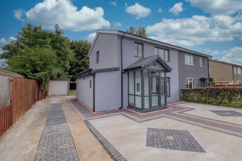 3 bed semidetached house for sale in Brandon Road, Scunthorpe DN15, £