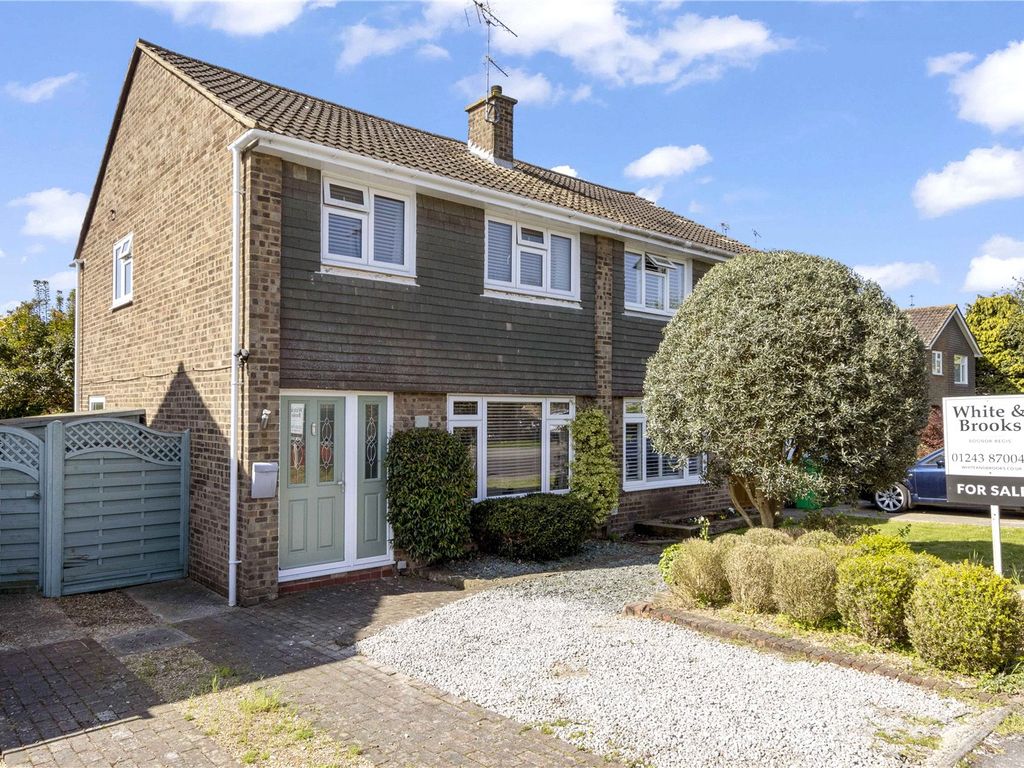 3 bed semidetached house for sale in Poulner Close, Felpham, Bognor