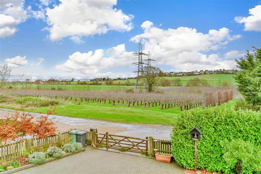 4 bed detached house for sale in Dux Court Road, High Halstow