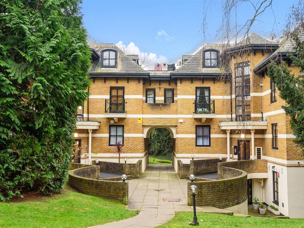 2 bed flat for sale in Sudbury Hill, HarrowOnTheHill, Harrow HA1