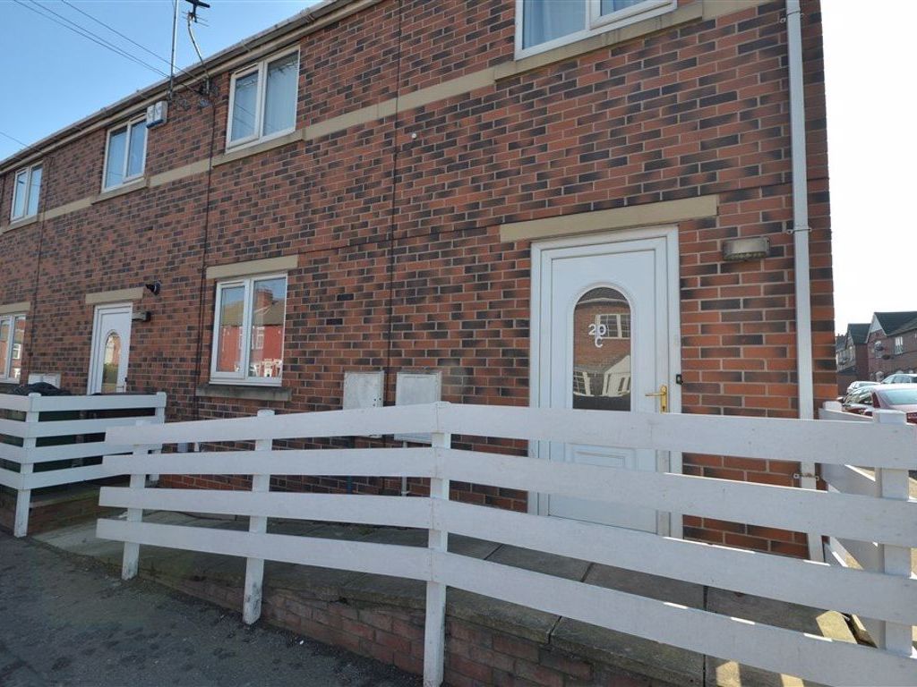 2 bed flat to rent in Minsthorpe Lane, South Elmsall WF9 Zoopla