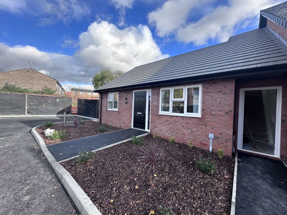 1 bed flat to rent in Chewton Street, Eastwood, Nottingham NG16, £695