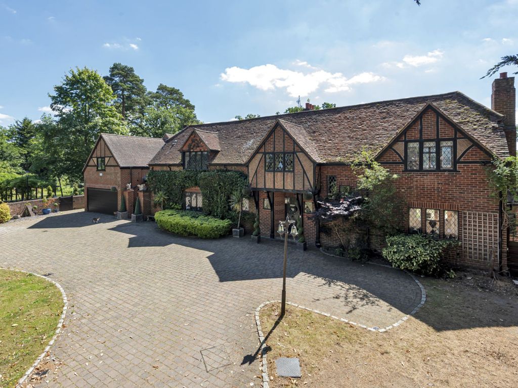 Chestnut Avenue, Wokingham RG41  