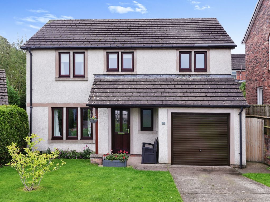 4 bed detached house for sale in Townfoot Park, Brampton CA8, £300,000