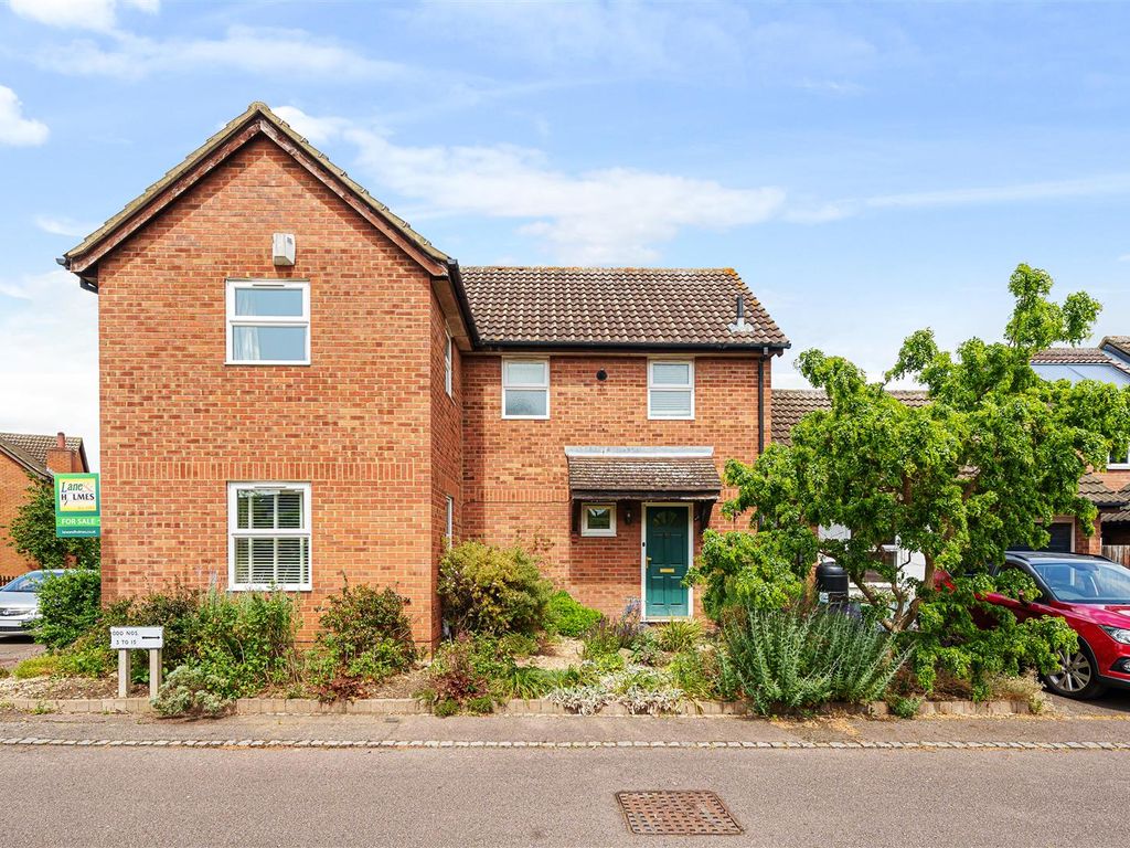 4 bed detached house for sale in Amberley Gardens, Bedford MK40 Zoopla