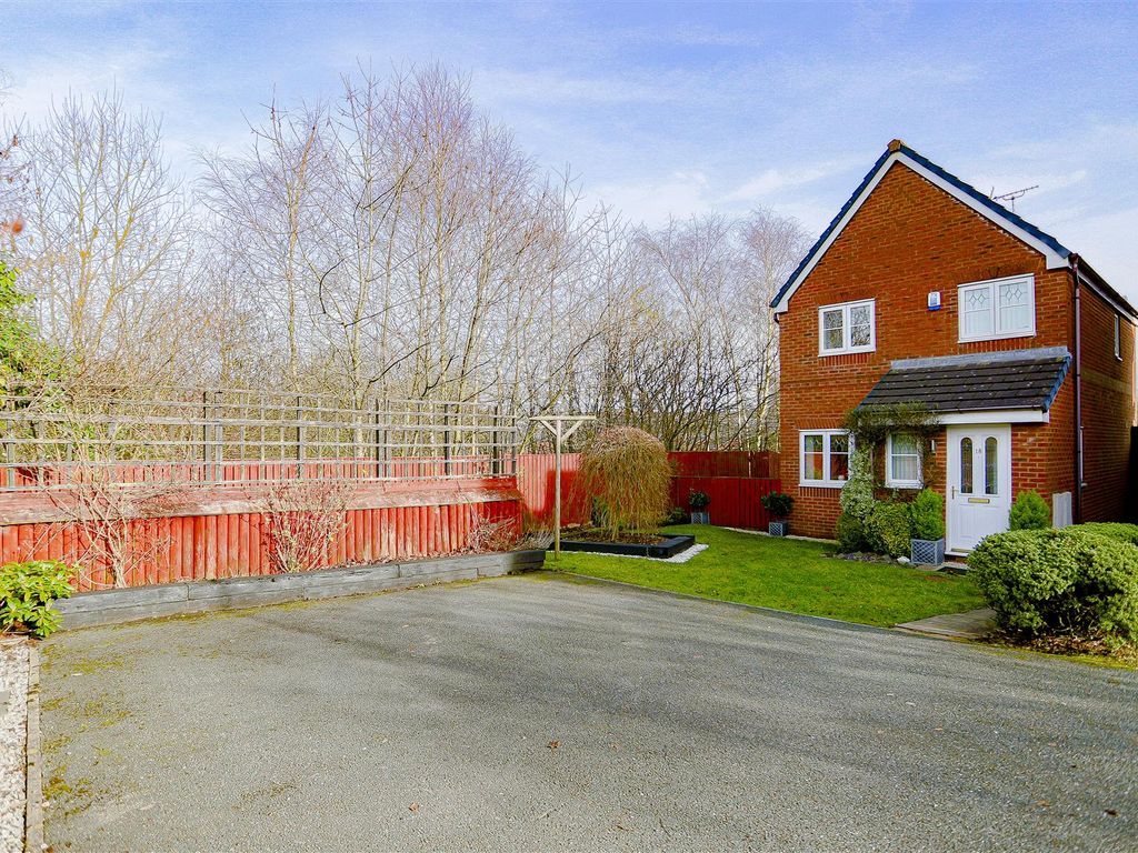 3 bed property for sale in Grenada Close, Lower Darwen, Darwen BB3 Zoopla