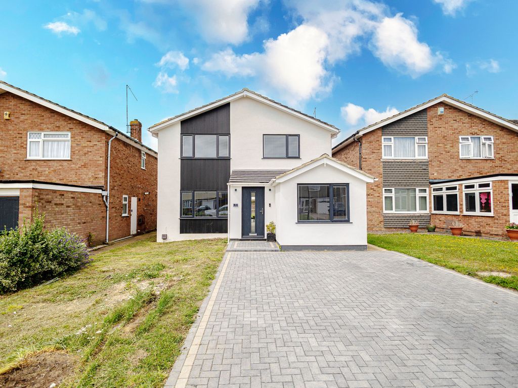 5 bed detached house for sale in Butterys, SouthendOnSea SS1, £