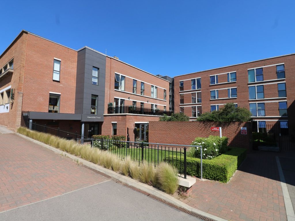 1 bed flat for sale in Glenhills Court, Little Glen Road, Leicester