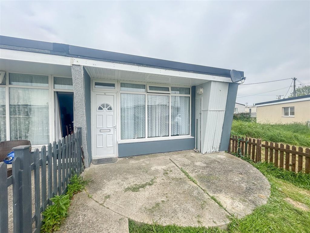 2 bed chalet for sale in Links Road, Bel Air Chalet Estate, St Osyth CO16, £47,995 Zoopla