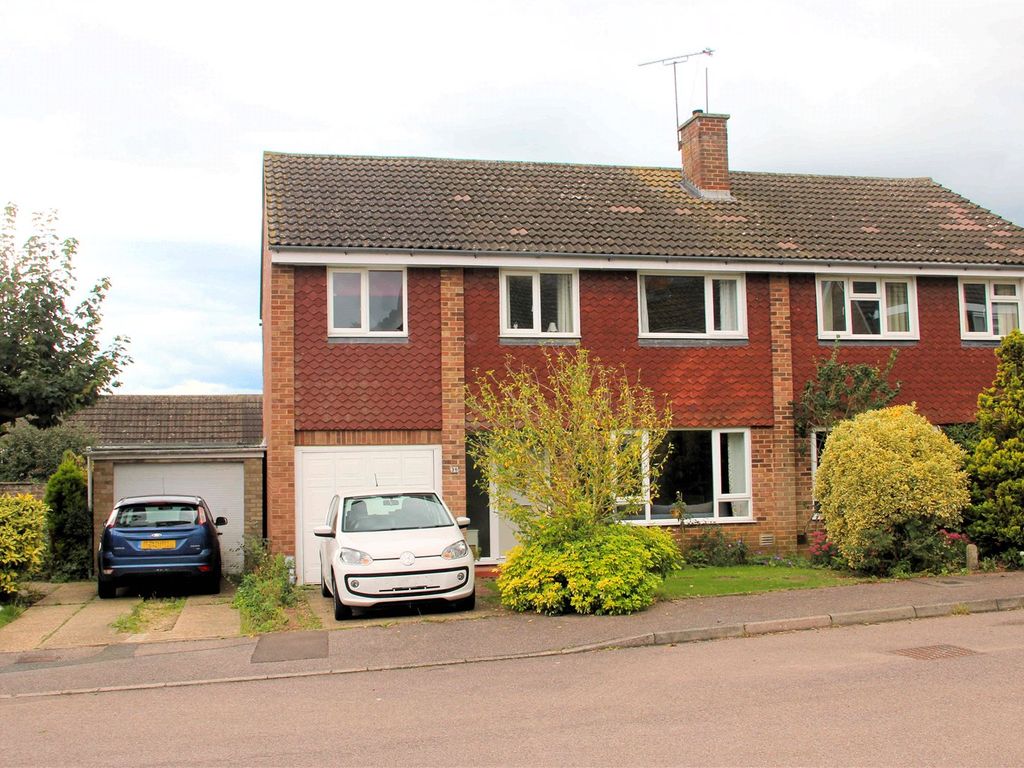 4 bed semidetached house for sale in Grange Rise, Codicote