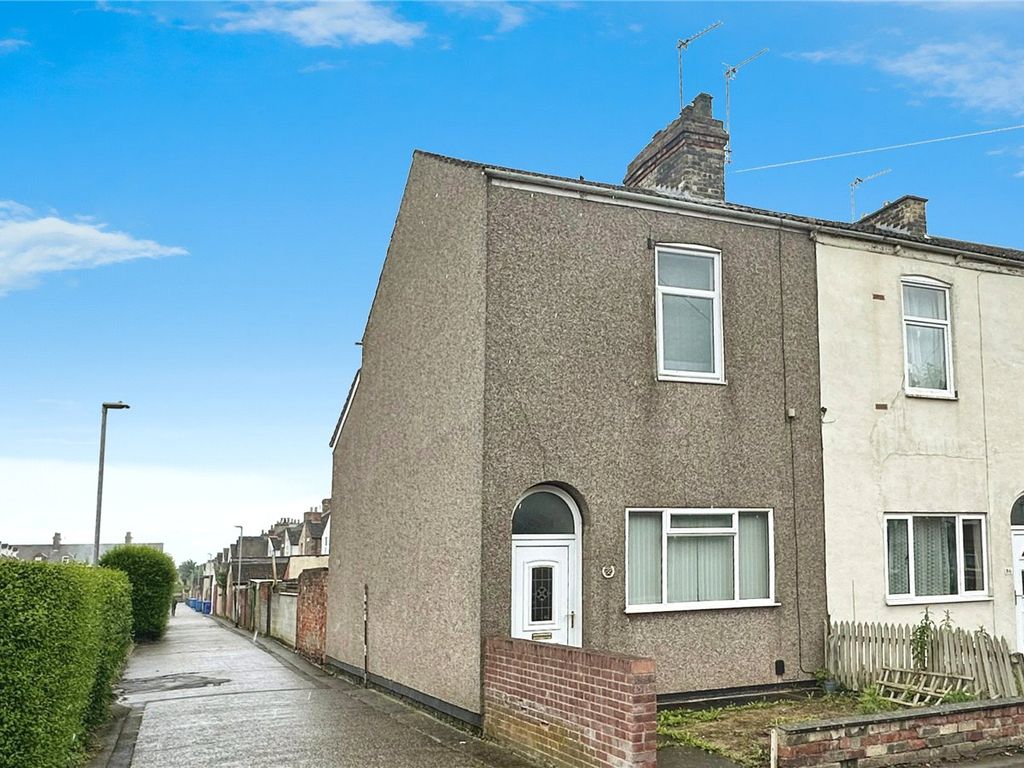 2 bed end terrace house for sale in Burlington Crescent, Goole, East