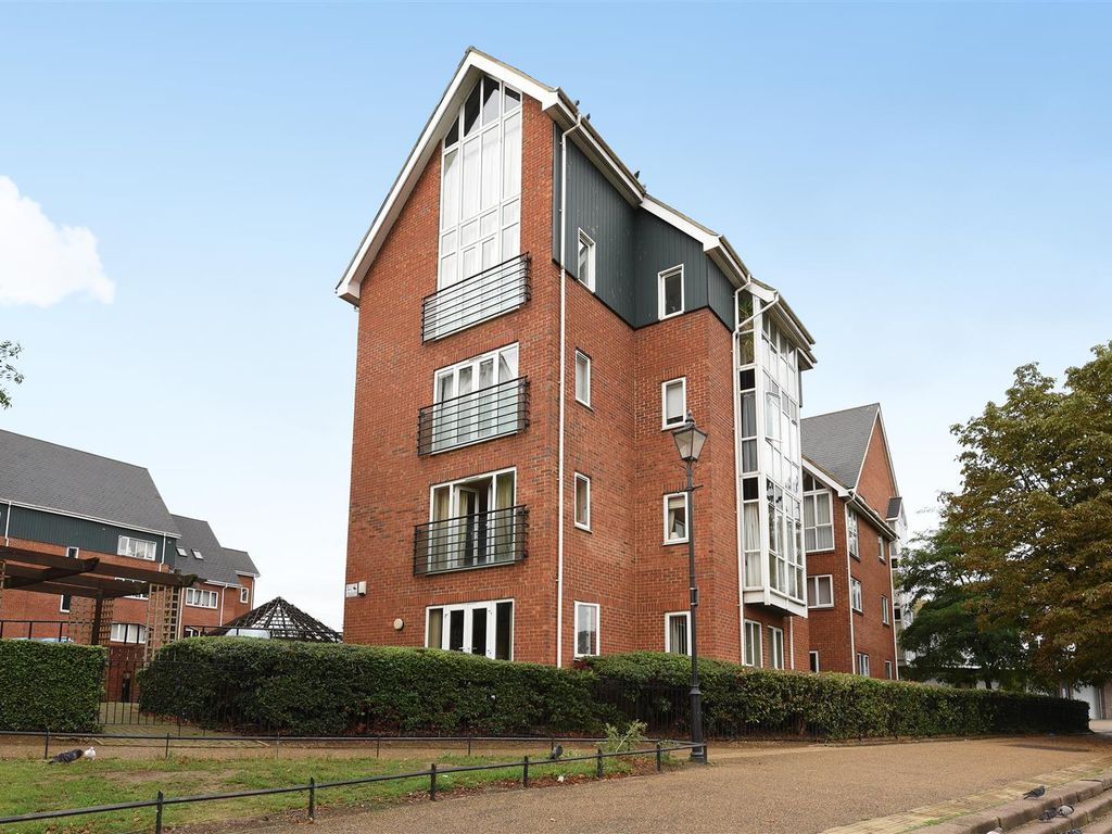 2 bed flat for sale in Heron Quay, Bedford MK40 Zoopla