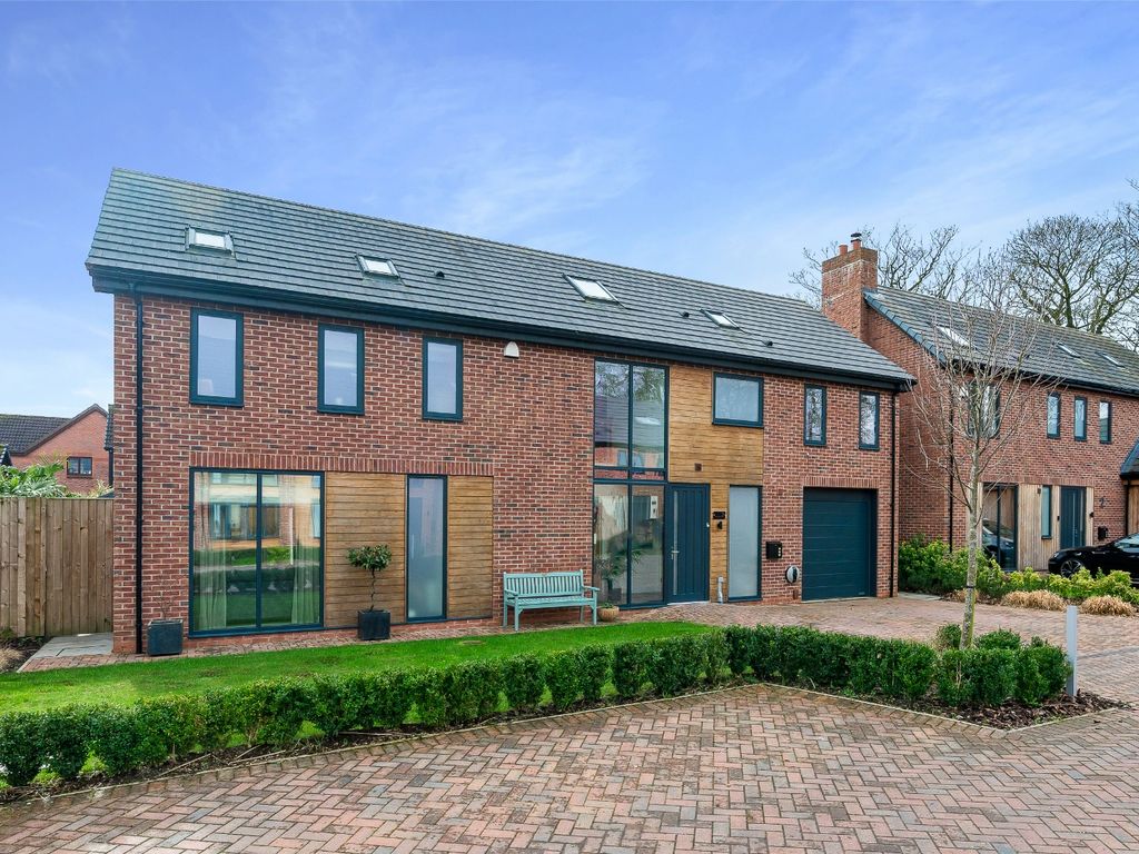 New home, 4 bed detached house for sale in Culcheth Hall Drive