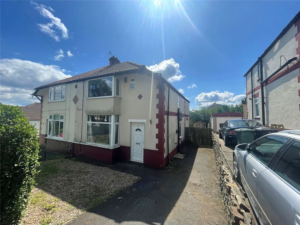 4 bed semidetached house for sale in Rylands Avenue, Bingley, West