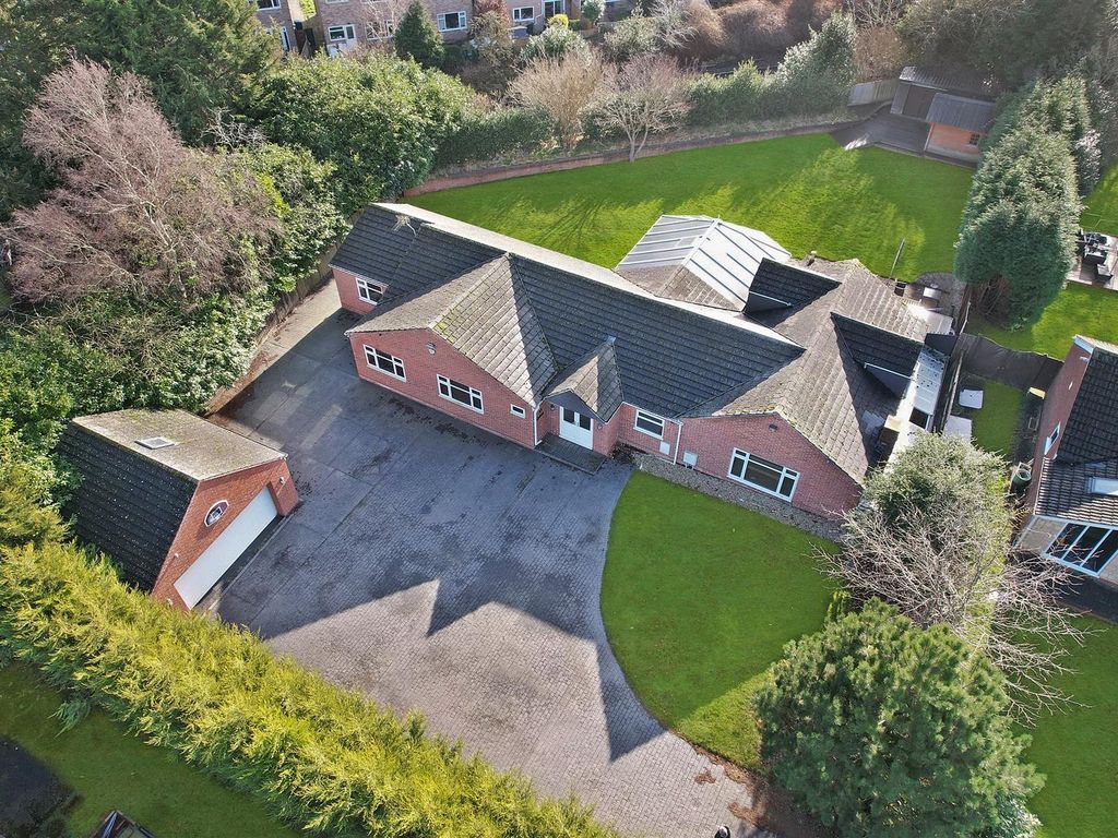 5 bed detached bungalow for sale in Gregory Avenue, Coventry CV3, £725,000 Zoopla