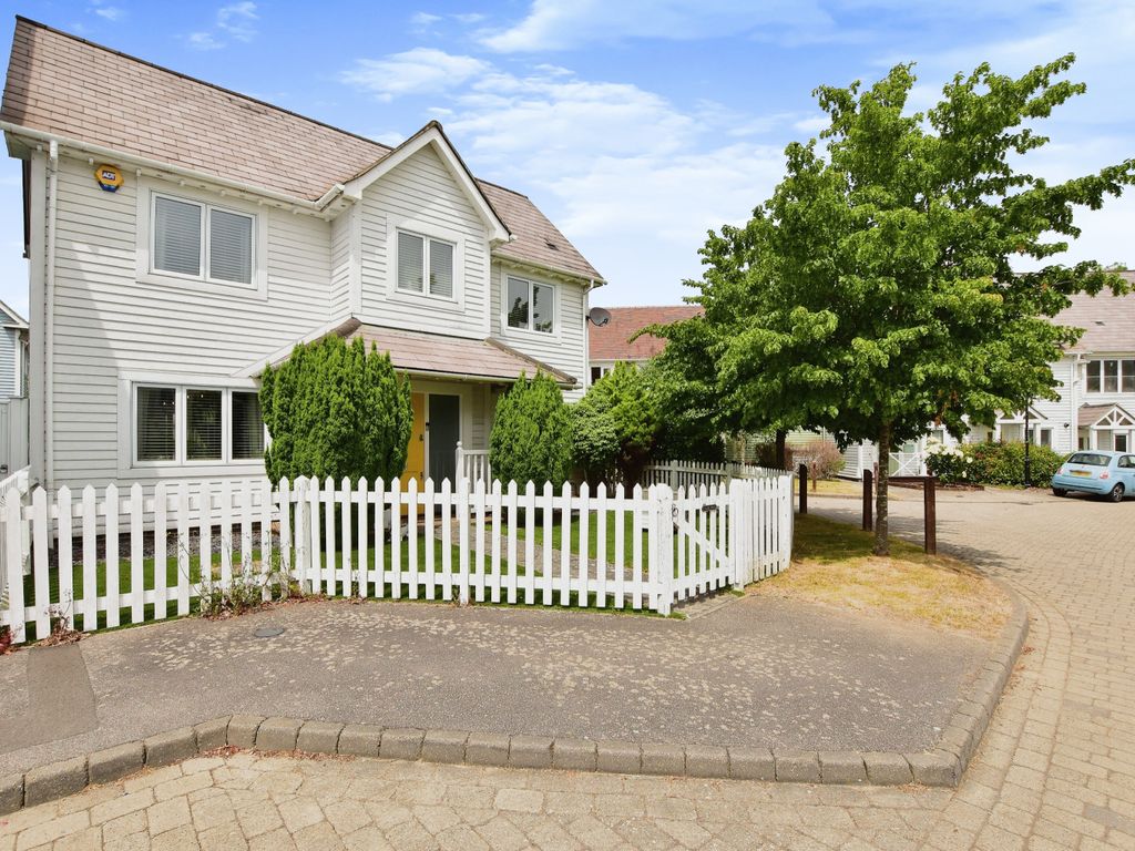 4 bed detached house for sale in Booth Close, Snodland, Kent ME6 Zoopla
