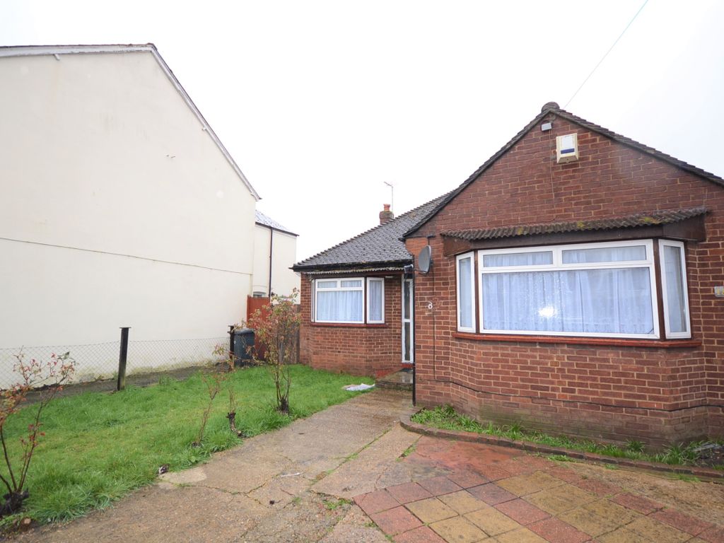 Room to rent in Sydenham Gardens, Chalvey Grove, Slough SL1 Zoopla