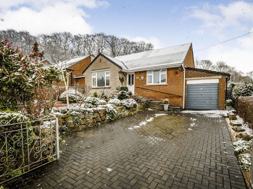 2 bed detached bungalow for sale in Scholey Road, Rastrick, Brighouse