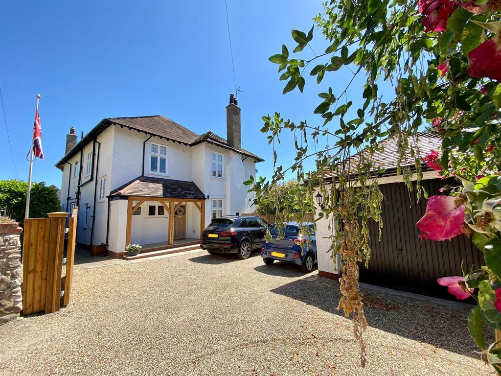 5 bed property for sale in Back Westgate, Hornsea HU18 Zoopla