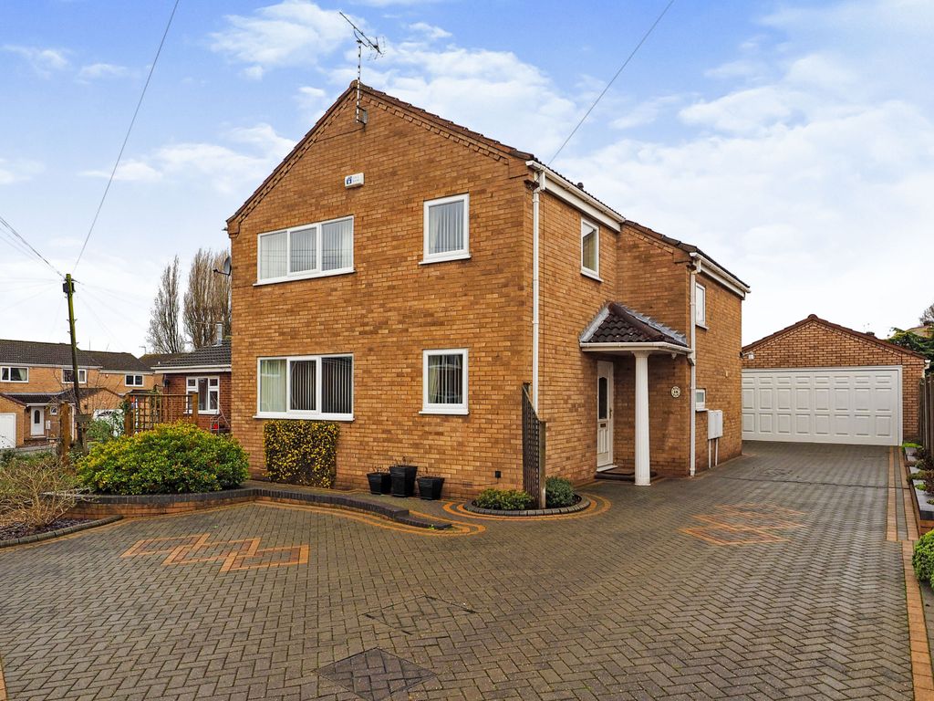 4 bed detached house for sale in Wollaton Paddocks, Nottingham