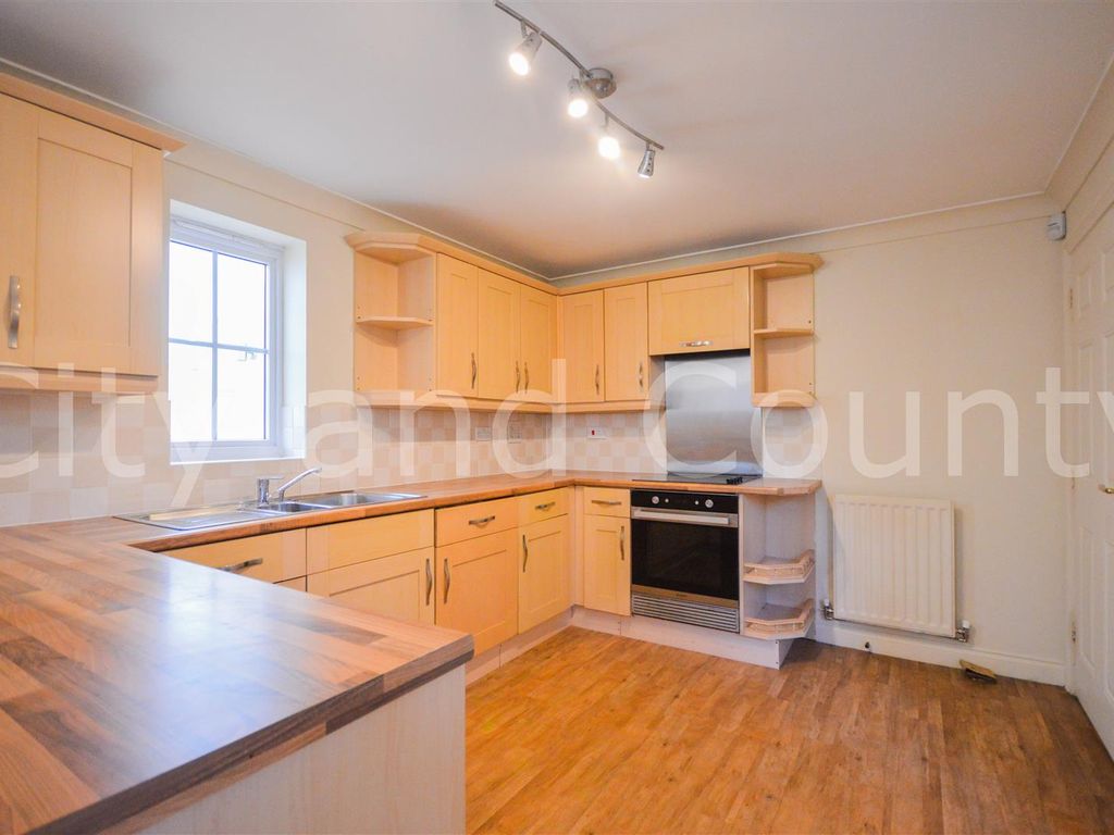 4 bed detached house to rent in Bailey Way, Peterborough PE2 Zoopla