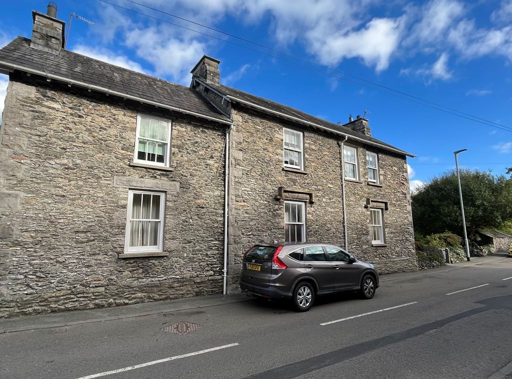 3 bed flat for sale in Burneside, Kendal LA9, £275,000 Zoopla