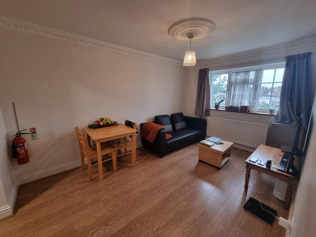 1 bed flat to rent in Hale Lane, Mill Hill NW7 Zoopla
