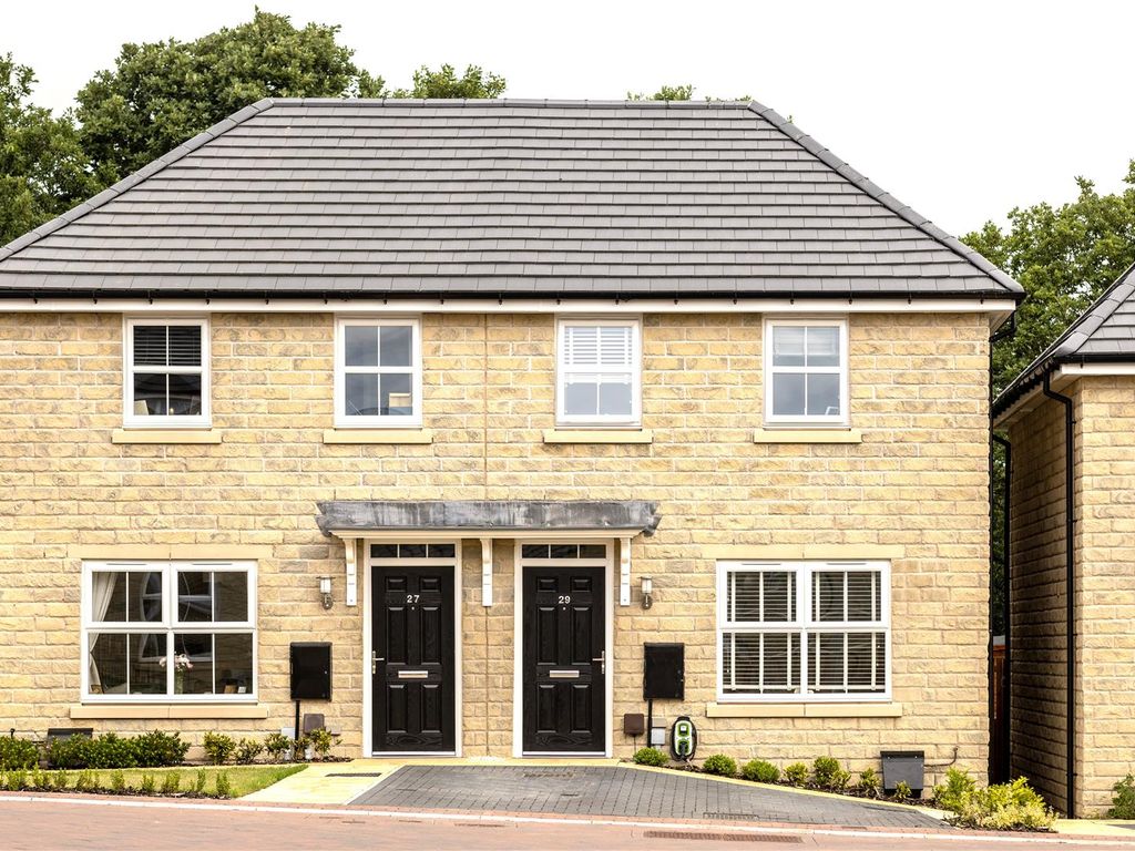 3 bed semidetached house for sale in Clitheroe Close, Honley