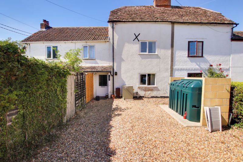 3 bed terraced house to rent in Yarnbrook Road, West Ashton, Trowbridge
