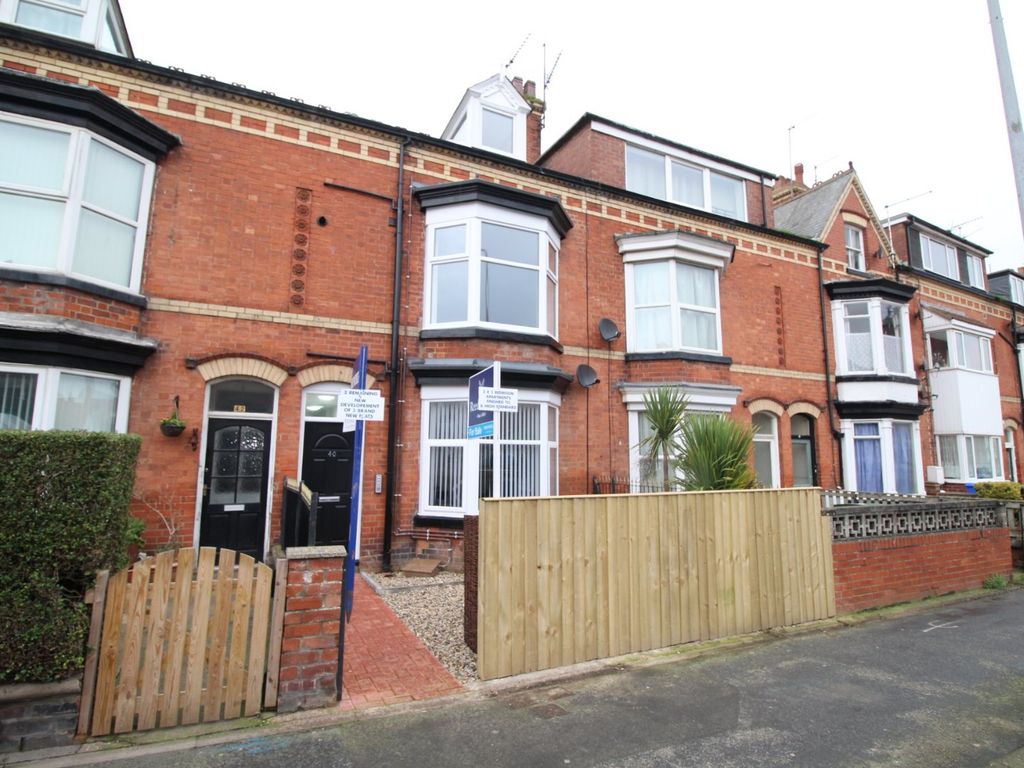 2 bed flat for sale in Horsforth Avenue, Bridlington, East Yorkshire