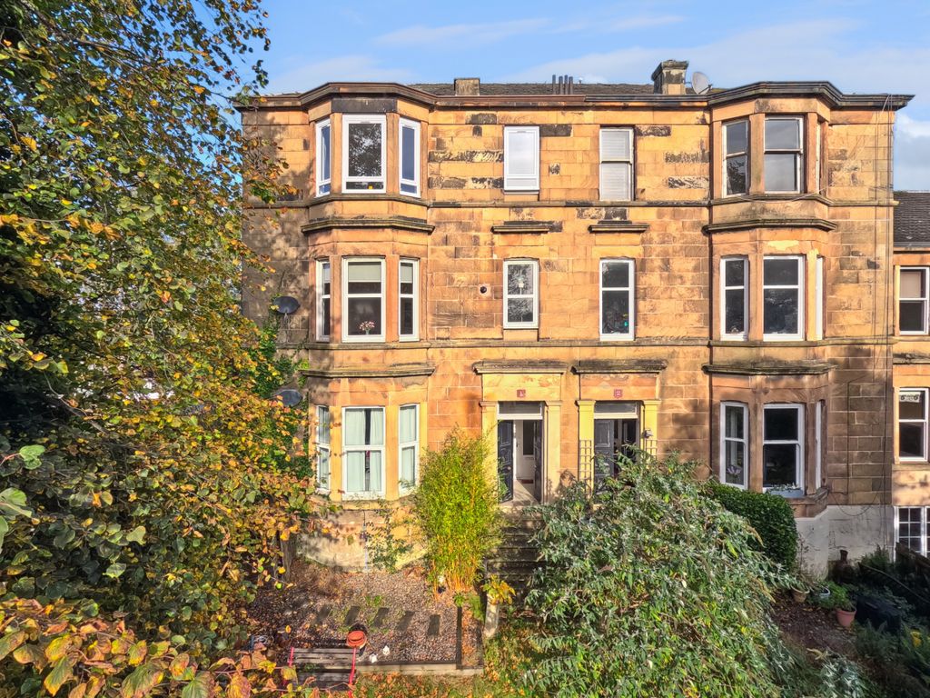 2 bed flat for sale in Buchanan Gardens, Hamilton Road, Glasgow G32, £