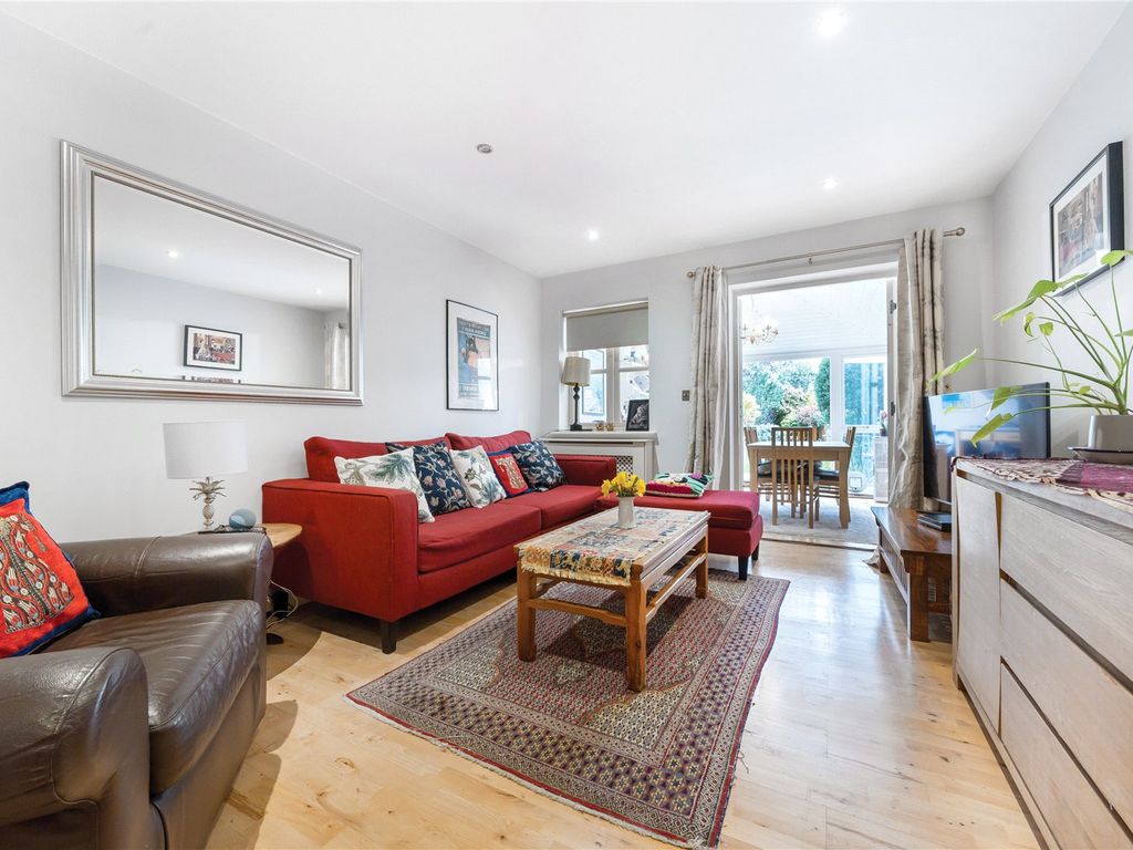 3 bed terraced house for sale in Union Road, London N11, £750,000 Zoopla