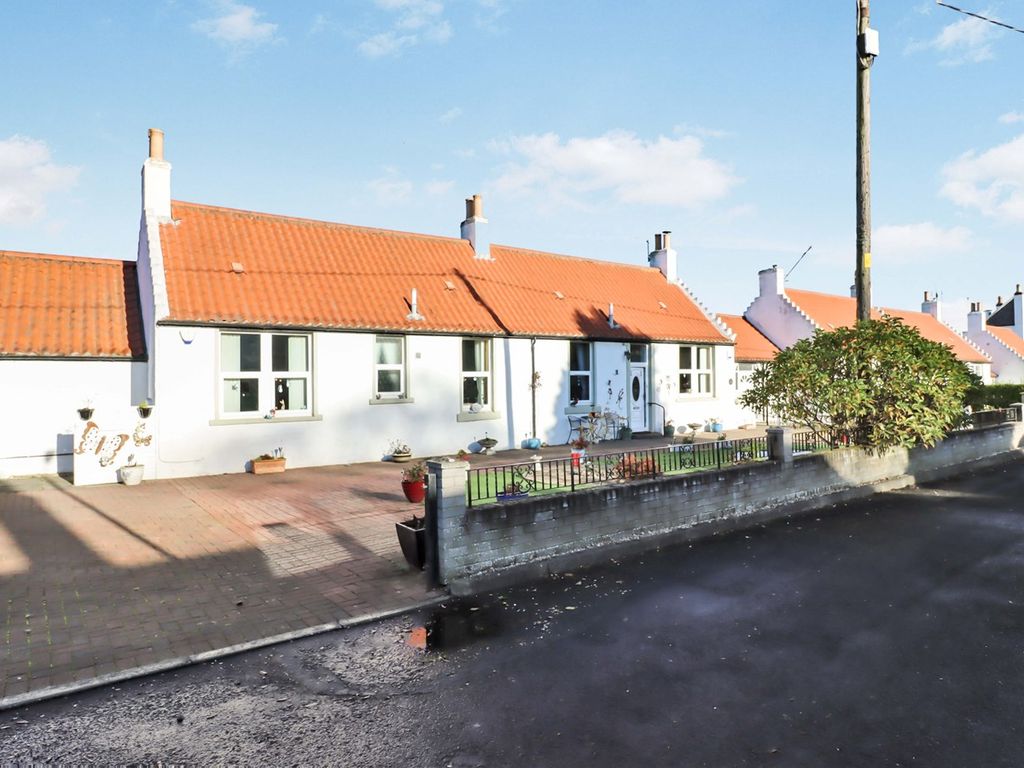 4 bed terraced bungalow for sale in Lochhead Crescent, Coaltown Of