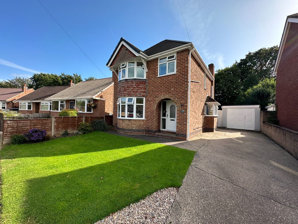 3 bed detached house for sale in Hamilton Drive, Swadlincote DE11, £