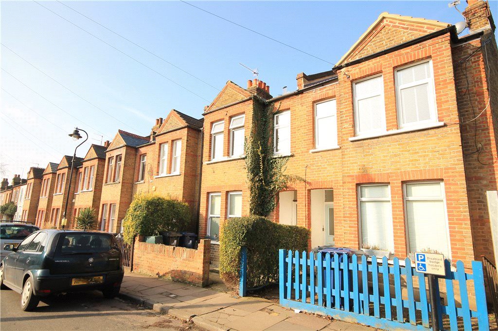 1 bed flat to rent in Green Lane, Hanwell, London W7, £1,500 pcm Zoopla