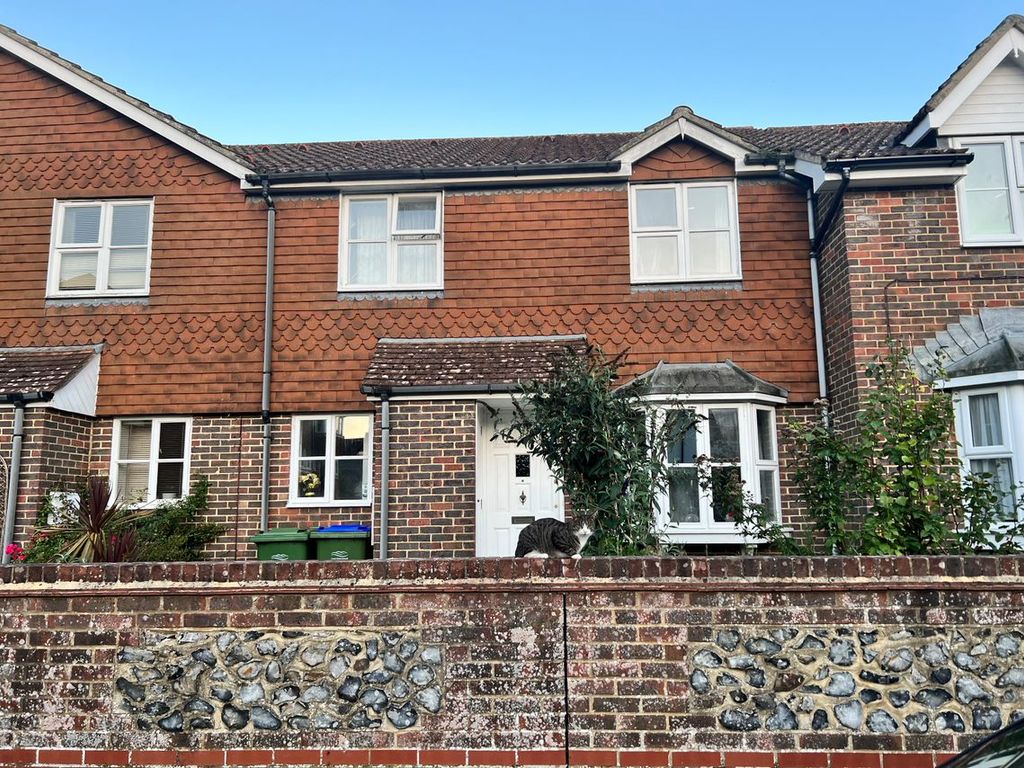 2 bed terraced house to rent in Court Road, Lewes BN7, £1,150 pcm Zoopla